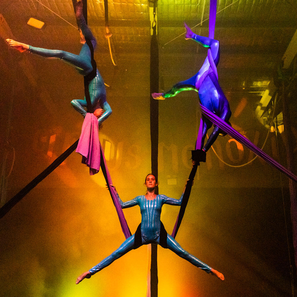 Circus Monoxide Classes Aerials